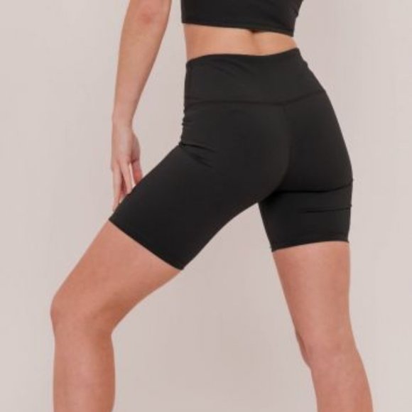 BLACK BIKE SHORTS SUPER SOFT & NEW - Picture 2 of 3